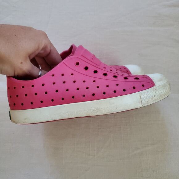Natives Hot Pink Shoes kids 1 - Picture 4 of 6